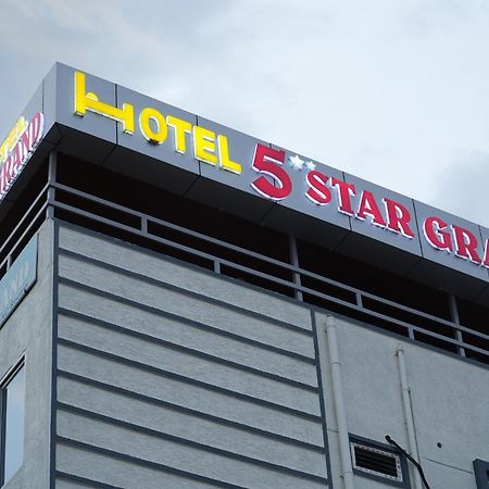 5 Star Grand- Premium Hotel Shamshabad Ngoại thất bức ảnh