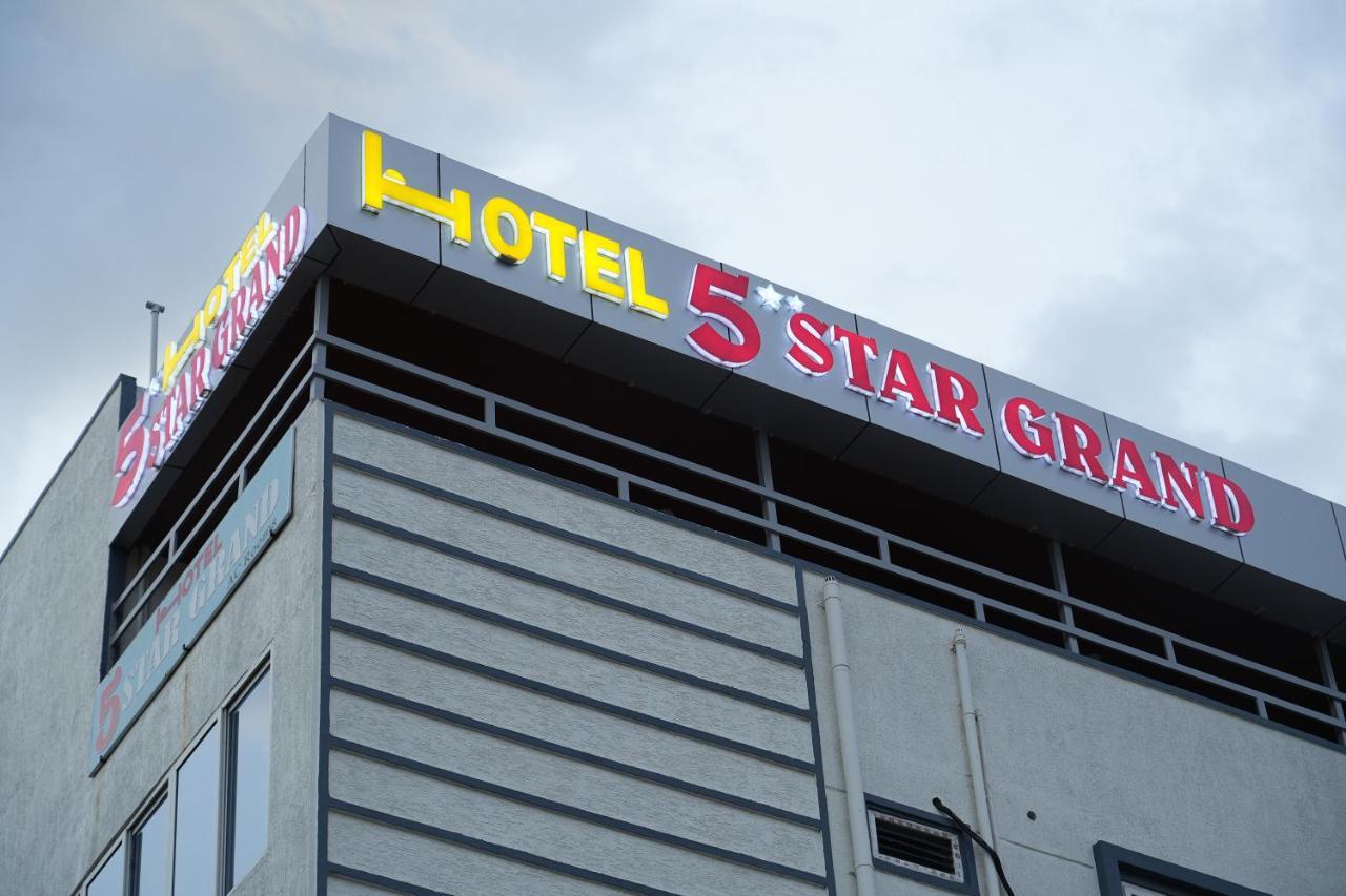 5 Star Grand- Premium Hotel Shamshabad Ngoại thất bức ảnh