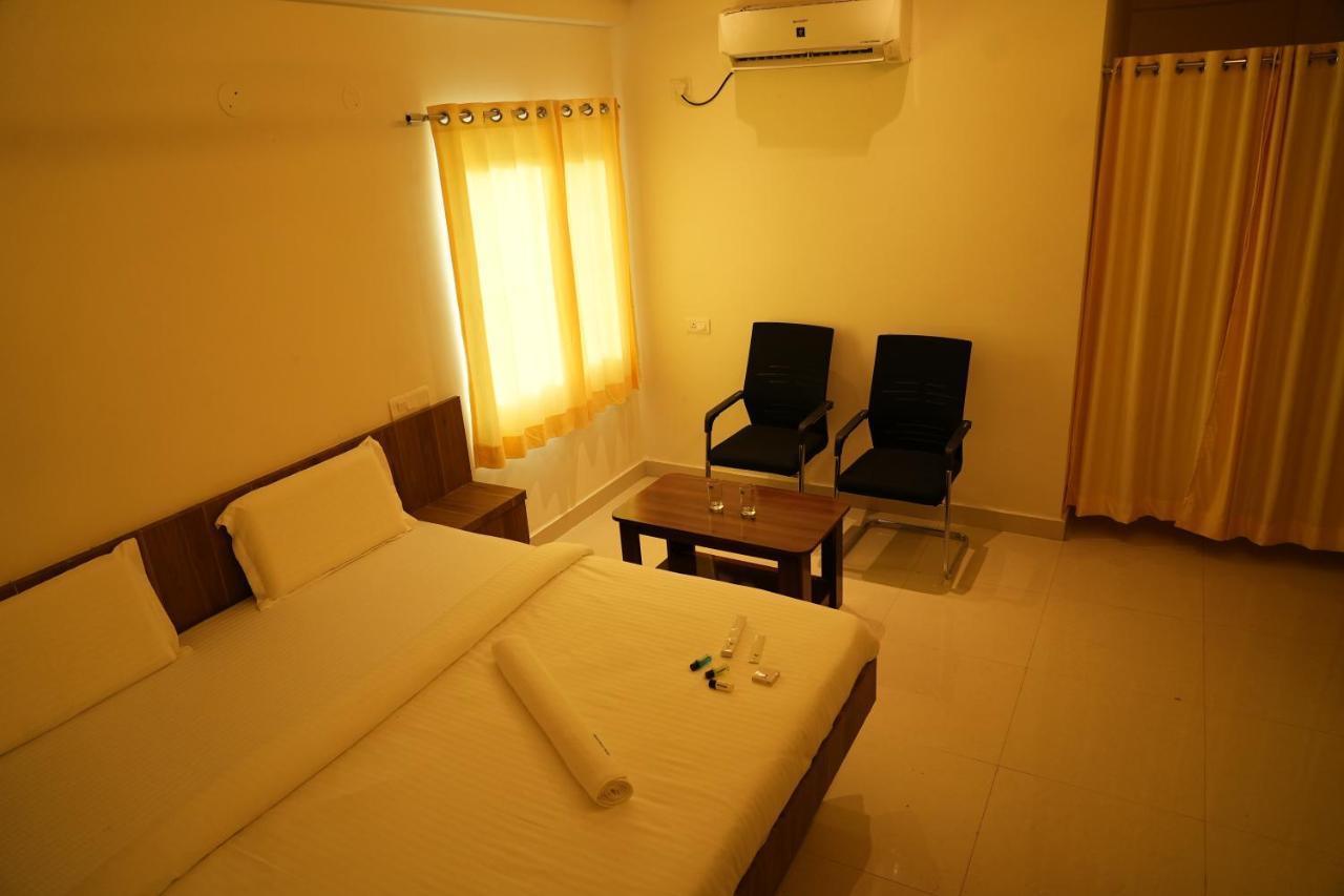 5 Star Grand- Premium Hotel Shamshabad Ngoại thất bức ảnh