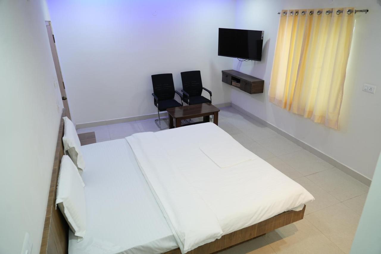 5 Star Grand- Premium Hotel Shamshabad Ngoại thất bức ảnh