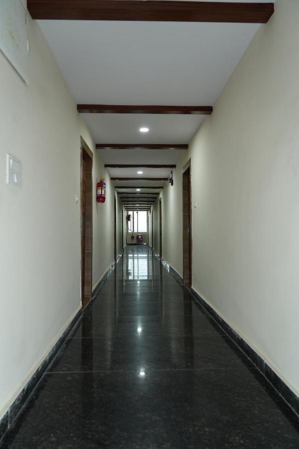 5 Star Grand- Premium Hotel Shamshabad Ngoại thất bức ảnh