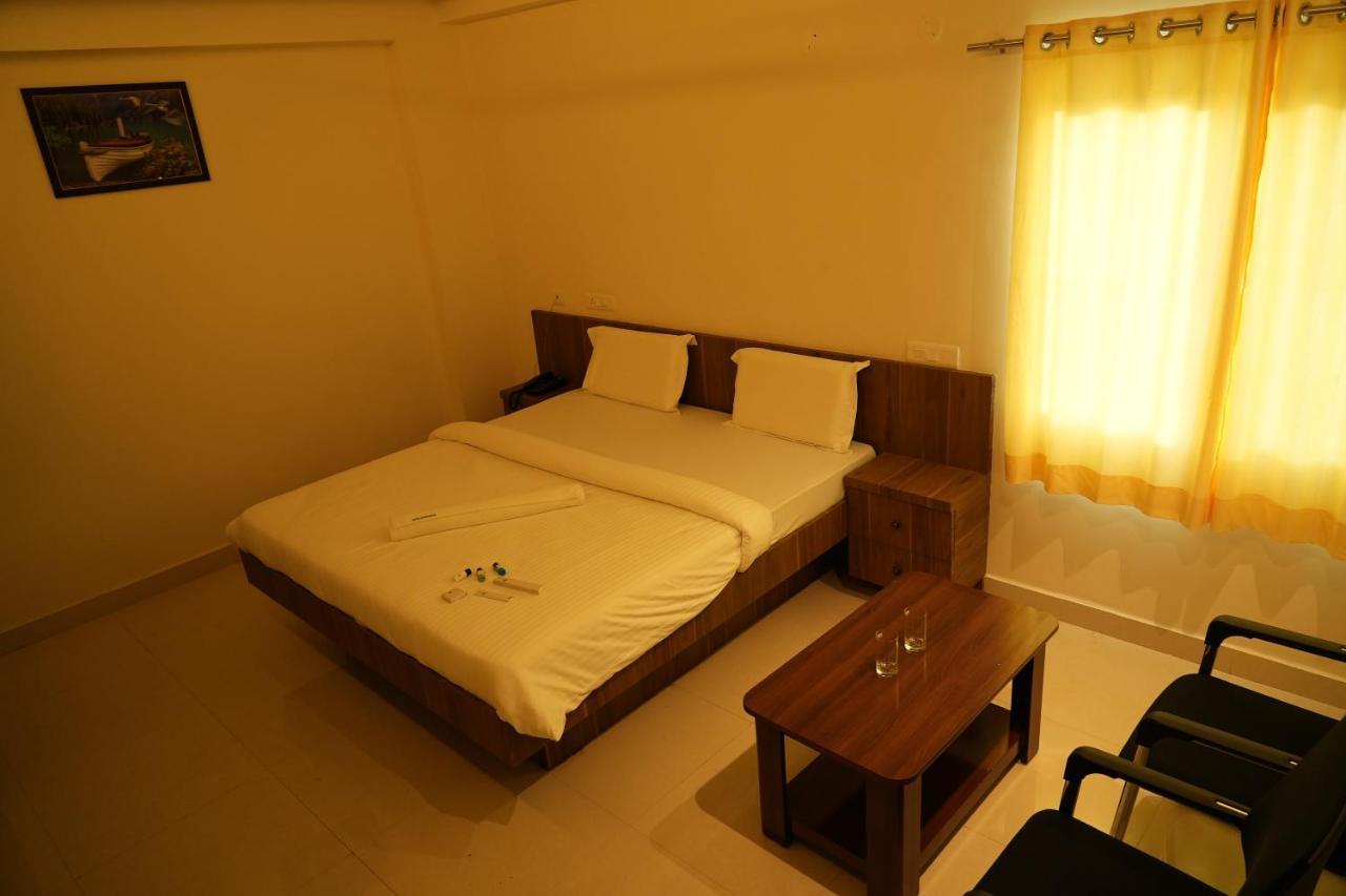 5 Star Grand- Premium Hotel Shamshabad Ngoại thất bức ảnh